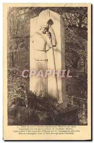 Ansichtskarte AK Stele en Pierre blanche representant Minerve au repos s'appuyant sur son glaive