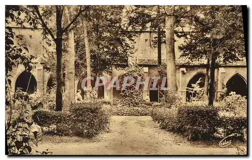 Cartes postales Saint Maximin Couvent des Peres Dominicains Cour interieure