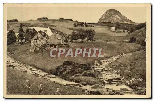 Cartes postales Gerbier des Joncs (Ardeche) alt 1551 m La Loire et son premier confluent l'Aigueneire (Riviere N