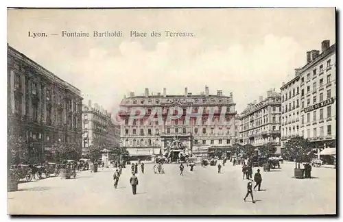 Ansichtskarte AK Lyon Fontaine Bartholdi Place des Terreaux