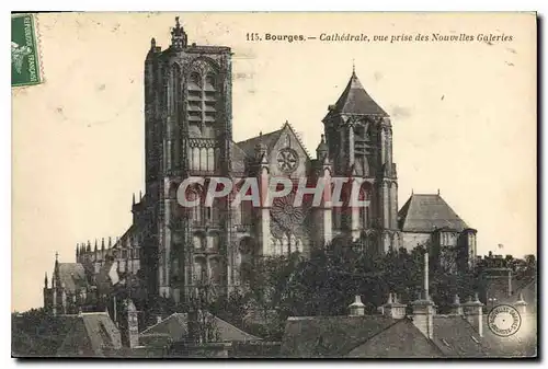 Cartes postales Bourges Cathedrale vue prise des Nouvelles Galeries