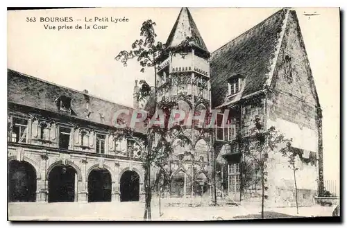 Ansichtskarte AK Bourges Le Petit Lycee Vue prise de la Cour