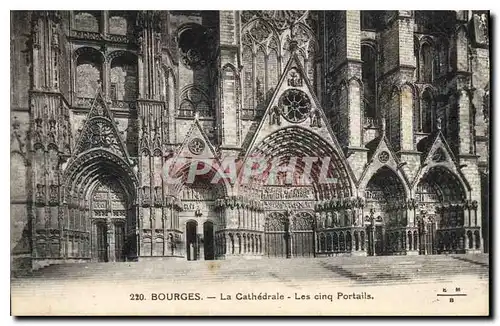 Cartes postales Bourges La Cathedrale Les Cinq Portails