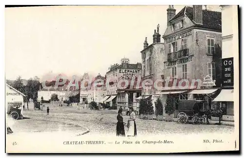 Cartes postales Chateau Thierry la Place du Champ de Mars