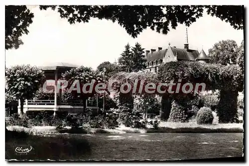 Cartes postales Lapalisse Allier Le Jardin Public