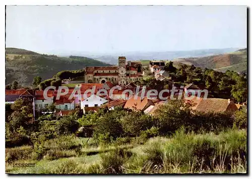 Cartes postales En montagne bourbonnaise Chatel montagne Vue generale et son eglise romane