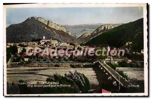 Cartes postales Digne Vue Generale et le Grand pont sur la Bleone
