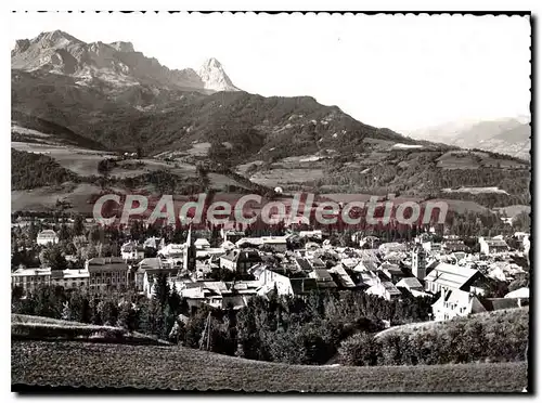 Ansichtskarte AK Barcelonnette B A Vue generale et Chapeau du Gendarme