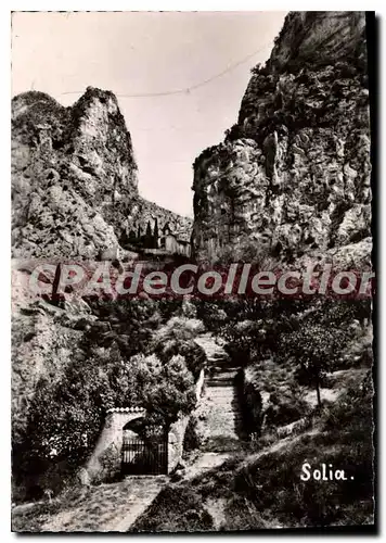 Cartes postales Moustiers Ste Marie le couloir feerique la Chaine de l'Etoile et la Chapelle de Beauvoir