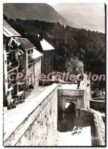 Cartes postales Briancon Htes Alpes la ville la plus haute d'Europe Remparts Vauban Porte d'Embrun