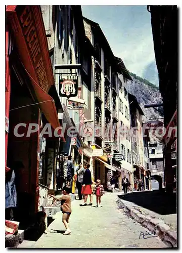 Cartes postales Sur la Route des Grandes Alpes la plus haute ville d'Europe Briancon H A rue pittoresque de la V