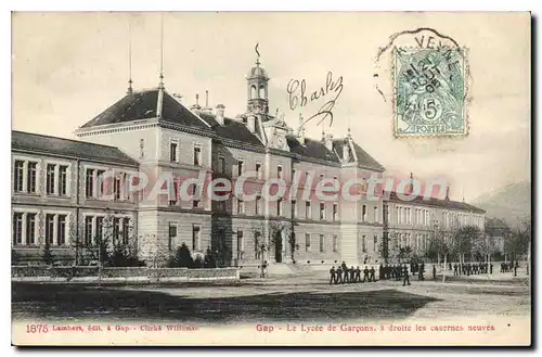 Cartes postales Gap le Lycee de Garcons a droite les casernes neuves