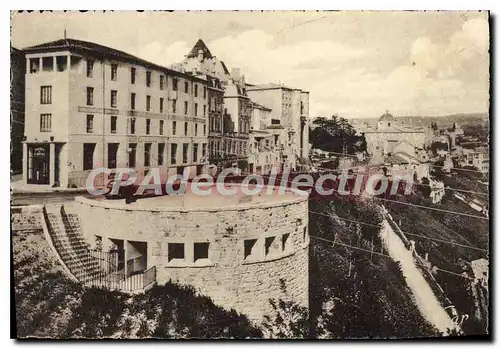 Ansichtskarte AK L'Ardeche Pittoresque Aubenas la Nouvelle Rotonde et les Remparts