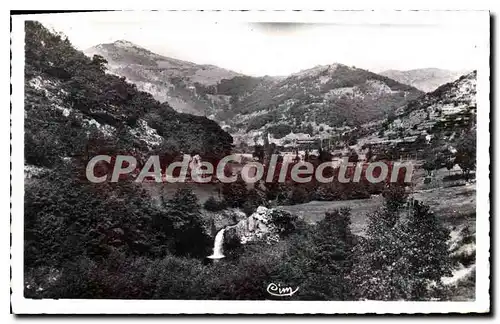 Ansichtskarte AK Burzet Ardeche Vue generale et la Cascade de l'Enfer