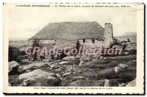 Cartes postales L'Ardeche Pittoresque Ferme de la Loire au pied du Gerbier de Jonc C'et dans l'ecurie de cette f