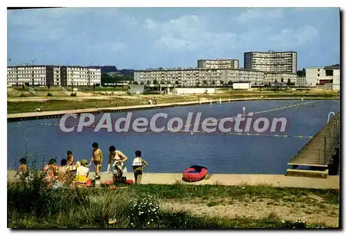 Cartes postales Sedan Ardennes Le plan d'eau et la ZUP