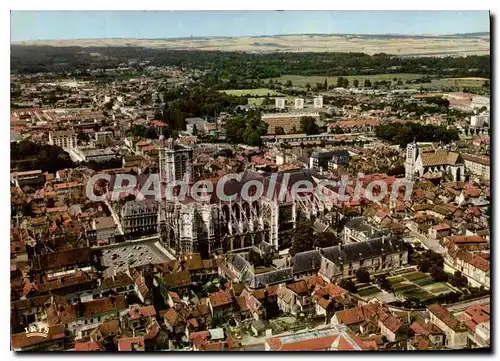 Ansichtskarte AK Troyes Aube La Cathedrale Vue aerienne