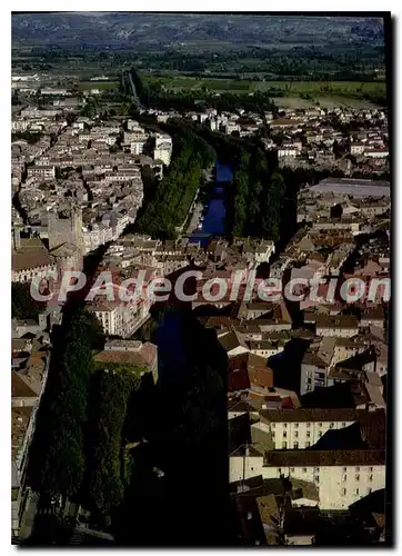 Cartes postales Image de France Languedoc Narbonne Vue panoramique sur le canal de la Robine traversant la ville