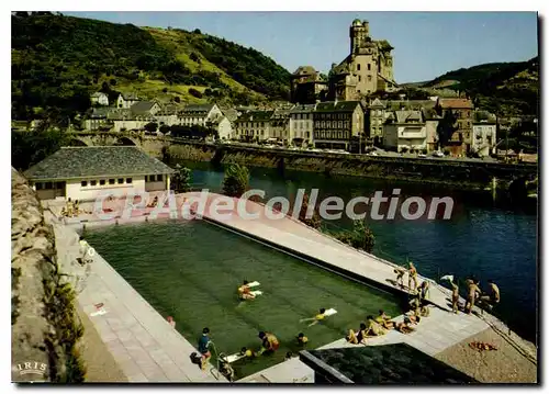 Cartes postales Estaing Aveyron Les bords du Lot la piscine et le chateau