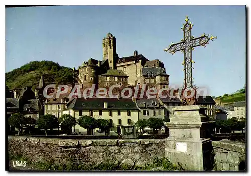 Cartes postales Estaing Aveyron Le Chateau et la croix historique