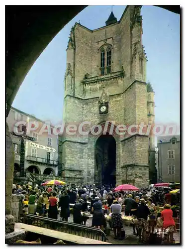 Cartes postales Villefranche de Rouergue Aveyron La Collegiale Un Jour de Marche
