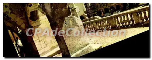 Cartes postales Couleurs et Lumiere de France Villefranche de Rouergue Aveyron La Place Notre Dame vue des arcad