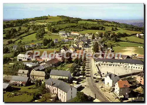 Ansichtskarte AK L'Aveyron Tourisque Rieupeyroux Vue d'Ensemble Au fond la Chapelle Saint Jean