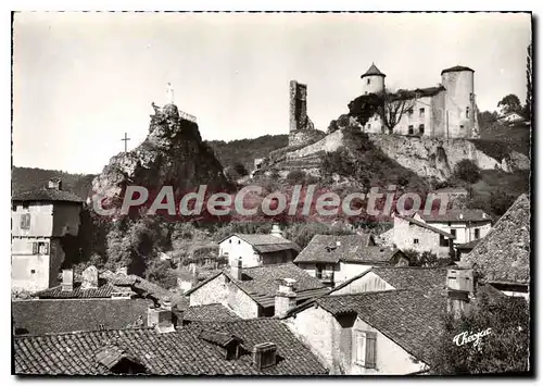 Cartes postales Cantal Laroquebrou Les Vieilles Maisons et le Chateau a gauche la Vierge