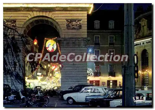 Cartes postales moderne DIJON illuminations de la Porte Guillaume