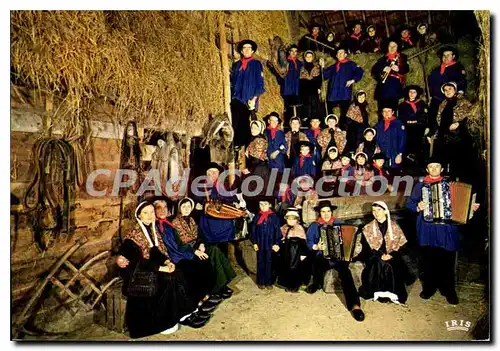 Cartes postales moderne groupe folklorique les gais Creusois en Marche AJAIN