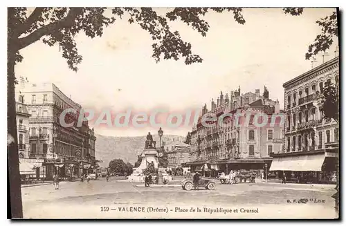 Cartes postales Valence Place De La Republique et Crussol