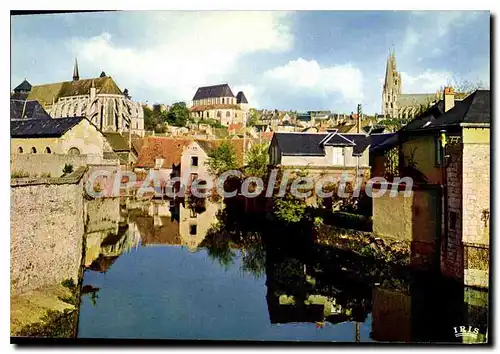 Cartes postales moderne Chartres Vue Generale La Cathedrale Notre Dame