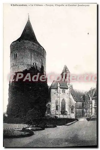 Ansichtskarte AK Chateaudun Le Chateau Donjon Chapelle Et Escalier Flamboyant