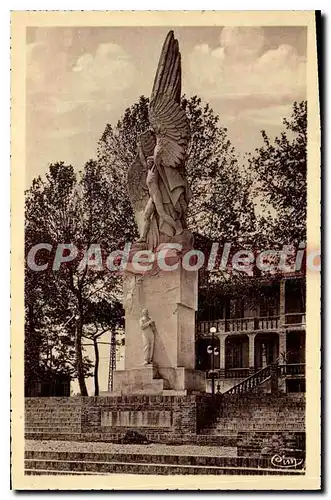 Ansichtskarte AK Muret Monument Clement Ader pere de l'Aviation ne a Muret en 1841