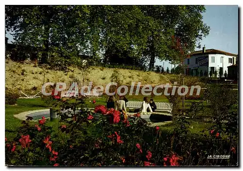 Cartes postales moderne Creon Le Jardin public et le golf miniature