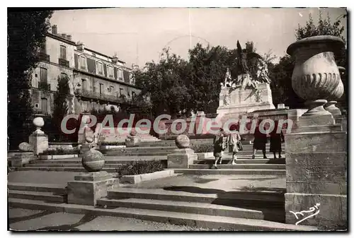 Ansichtskarte AK Beziers L'Escalier Monumental Donnant Acces po�tes