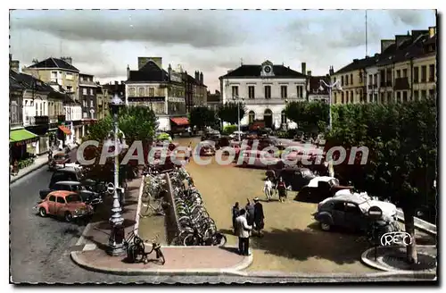 Ansichtskarte AK Chateauroux Place De La Republique