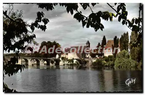 Cartes postales La Haye Descartes La Creuse Et Le Pont