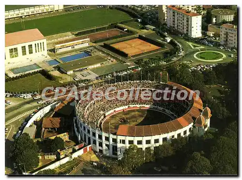 Cartes postales moderne Dax Vue Aerienne Au Premier Plan Les Arenes