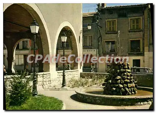 Cartes postales moderne Saint Didier En Velay La fontaine a Gauche les Halles