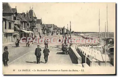 Cartes postales La Baule Le Boulevard Hennecart et l'entree des Bains