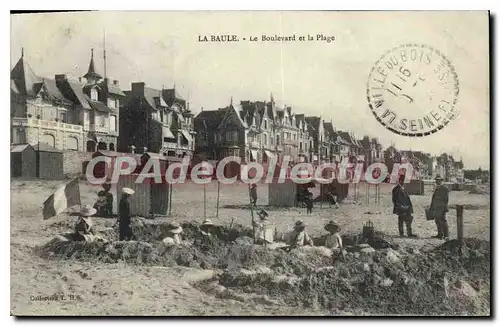 Ansichtskarte AK La Baule Le boulevard et la Plage ch�teau de sable