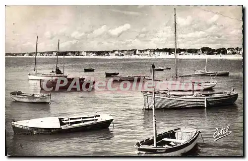 Ansichtskarte AK Pornichet Bateaux dans le Port au Fond la Plage