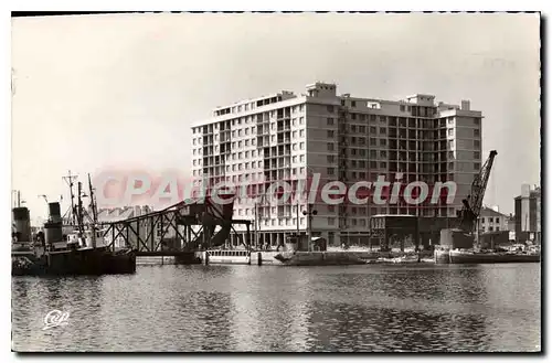 Cartes postales Saint Nazaire Entree Des Bassins