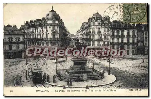 Cartes postales Orleans La Place Du Martroi Et La Rue De La Republique