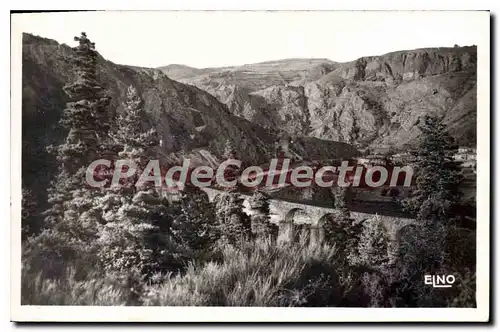 Cartes postales Gorges De L'Allier Et Le Viaduc Perspective Du Nouveau Monde
