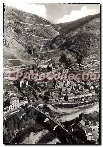 Cartes postales moderne En Parcourant Les Gorges Du Tarn Vue Generale De Ste Enimie