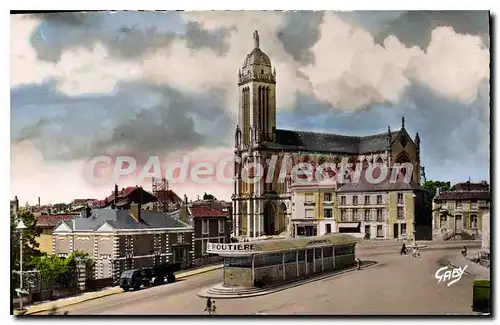 Cartes postales Cuon Place Saint Pierre Et La Gare Routiere