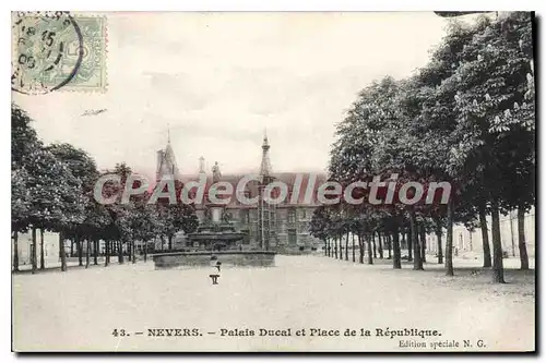 Ansichtskarte AK Nevers Palais Ducal Et Place De La Republique