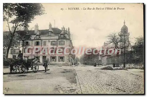 Cartes postales Nevers La Rue De Paris Et I'Hotel De France